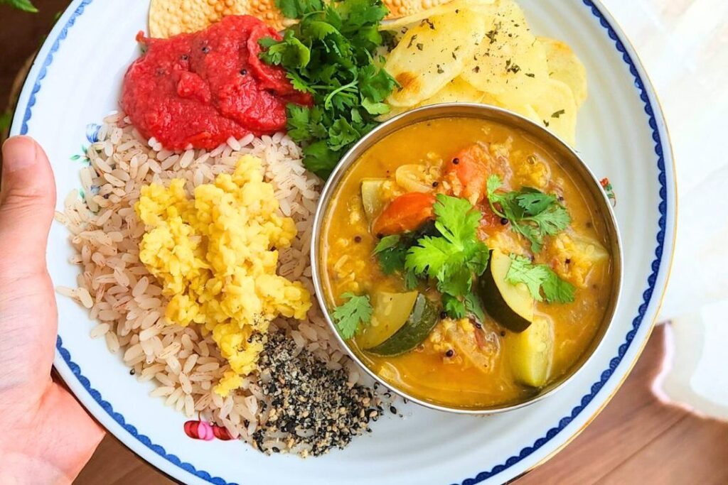 仲間と一緒にアーユルヴェーダを深めるオンラインサロンの料理風景